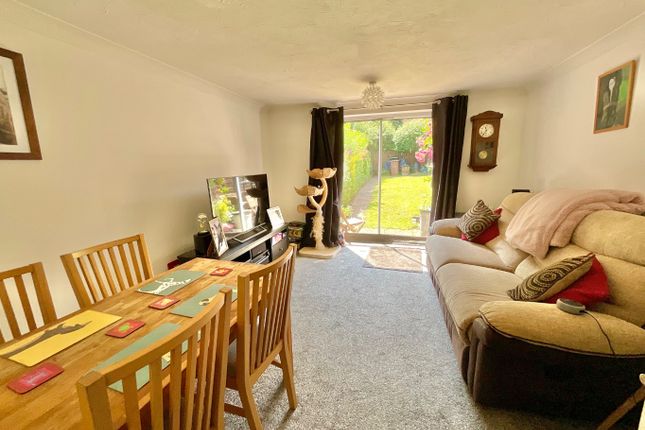 60, Larch Drive, Daventry photo 2