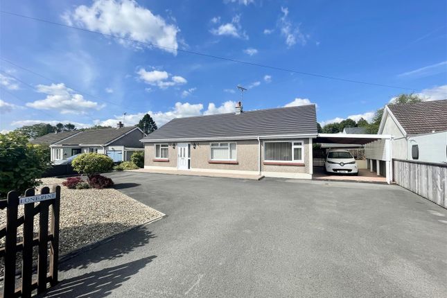 Bungalow to rent in New Road, Begelly, Kilgetty