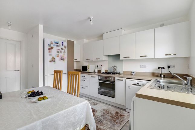 7 Selborne Gardens, Nottingham photo 3