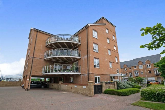 1 bed flat for sale in Anchor Road, Penarth CF64