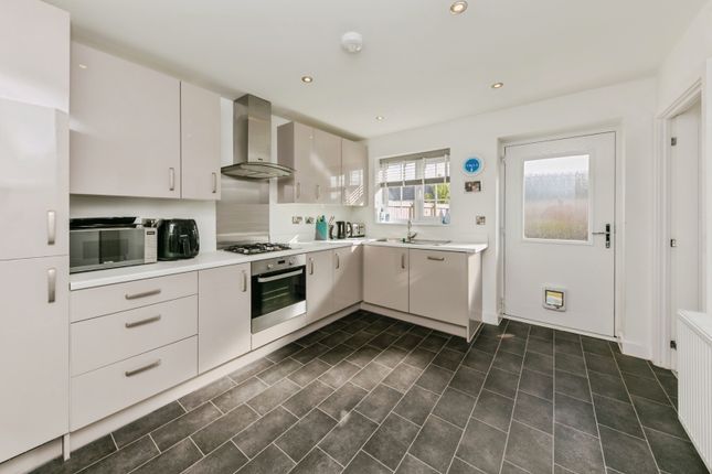 24, College Way, Northwich photo 2