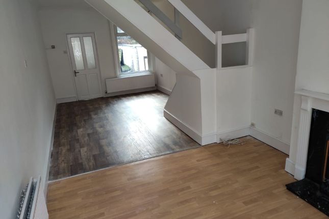 16 Vaughan Street, Leicester photo 3