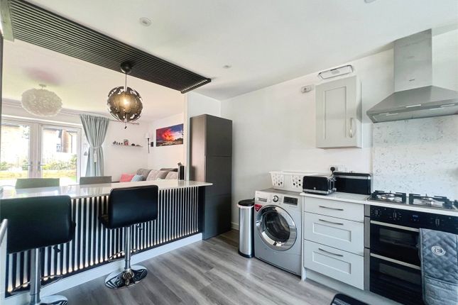 26, Bridle Road, Reading photo 4