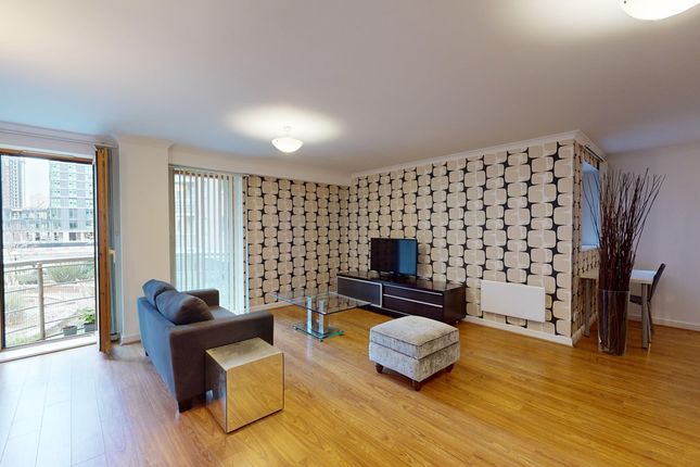 Thumbnail Flat to rent in Meridian Place, London