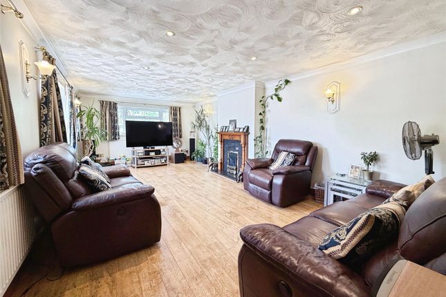 47, Ferndale Road, Leicester photo 2
