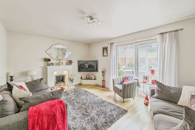 8, Cheadle Drive, Birmingham photo 2
