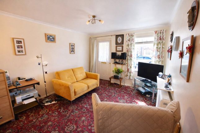 6, Dore Close, Northampton photo 4