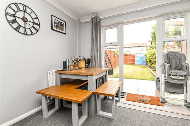 9, Doe Copse Way, Hampshire photo 4