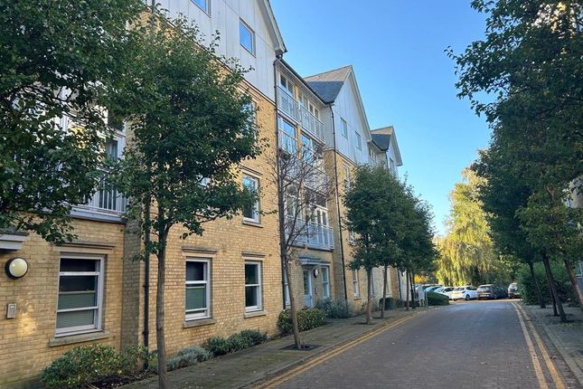 2-bed flat on 72, St Andrews Close, Canterbury, £220,000