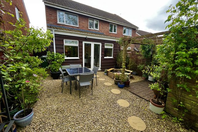 Thumbnail Semi-detached house for sale in Maypole Green, Bream