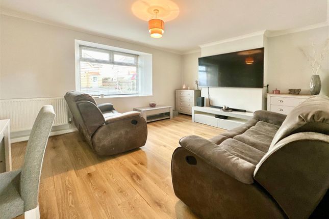 28, Garlic Rea, Brixham photo 4