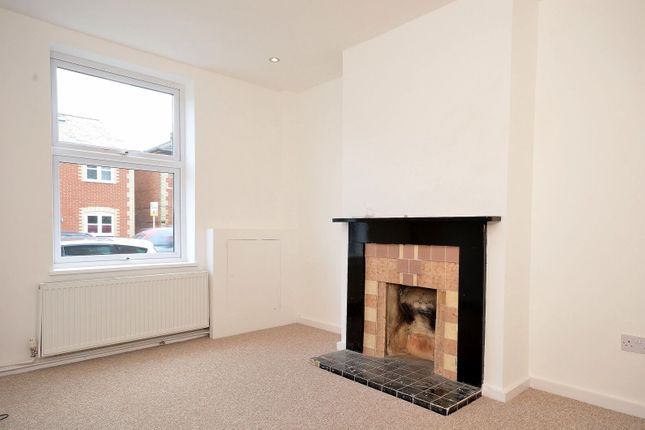 Denzil Road, Guildford, GU2, Guildford photo 4