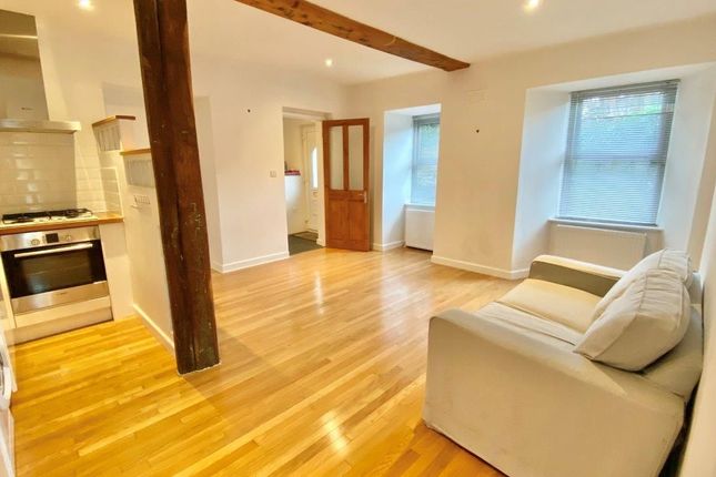 1-bed flat on Flat 8a Barrington House, Torquay, £120,000