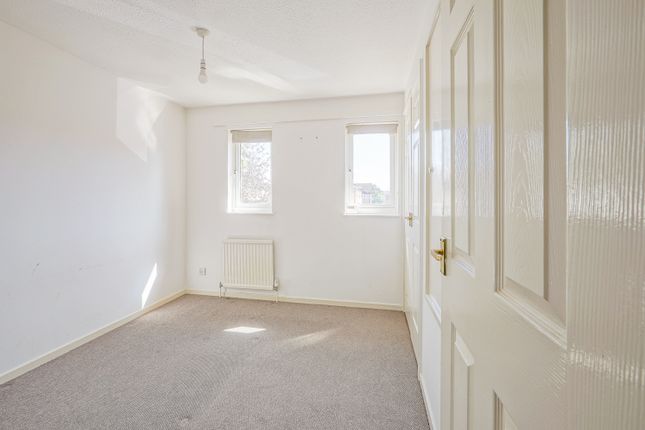 37, Heather Close, Carterton photo 5
