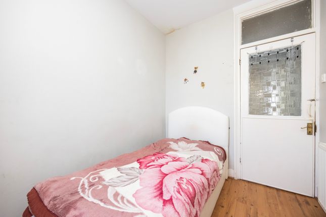 Terraced house for sale in Harpour Road, Barking