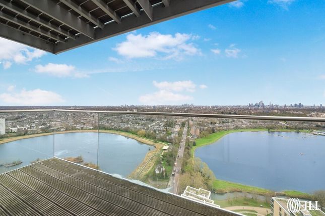 Flat for sale in Residence Tower, Woodberry Grove