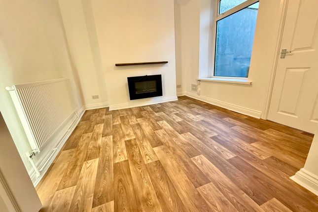 10 Afon Llwyd Terrace, Pontypool photo 5