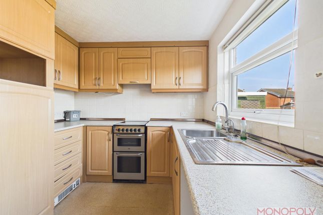 19, Mile Barn Road, Wrexham photo 2