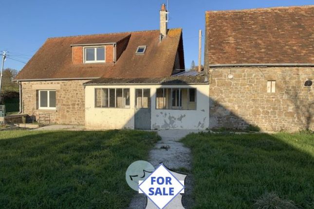 Thumbnail Cottage for sale in La Sauvagere, Basse-Normandie, 61600, France