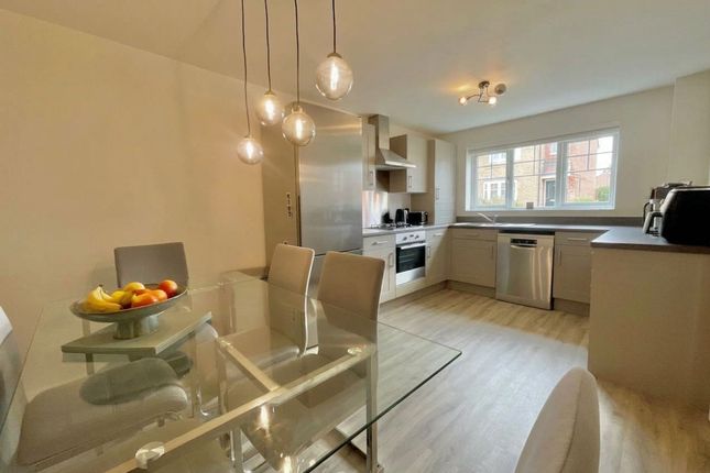 36 Lockley Walk, Stone photo 3
