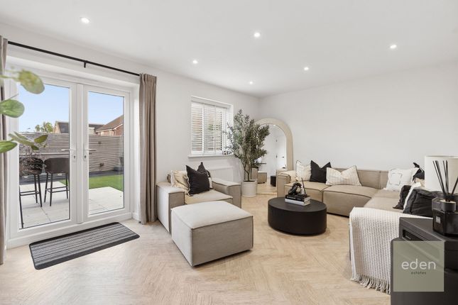 7 Challenger Avenue, West Malling photo 3