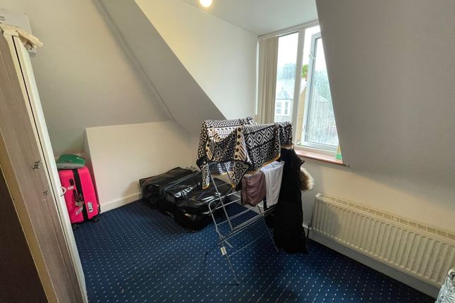 Semi-detached house to rent in Roberts Road, High Wycombe
