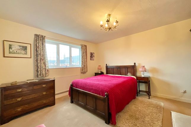 6 The Chantry, Tarporley photo 3