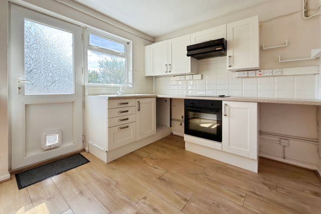 6, Llwyn Y Bioden, Swansea photo 4