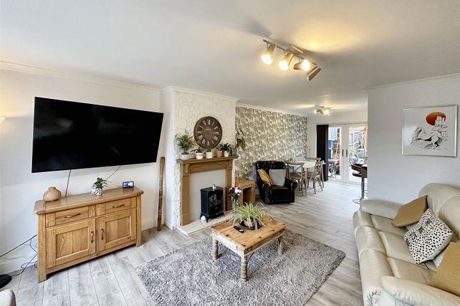 End terrace house for sale in Manor Close, Helston