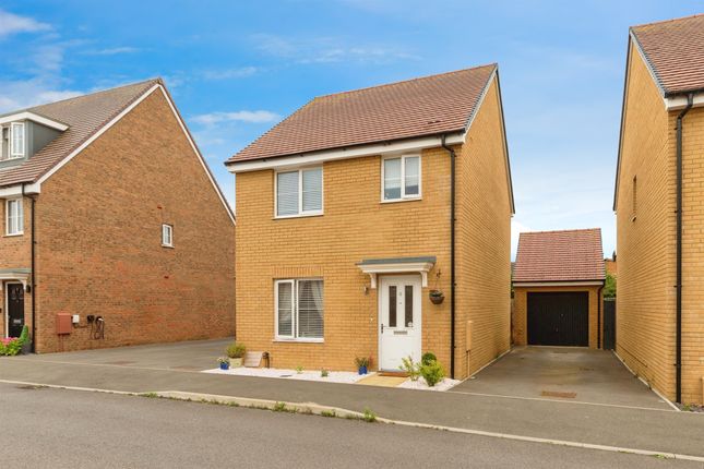 Detached house for sale in Elder Avenue, Stotfold, Hitchin