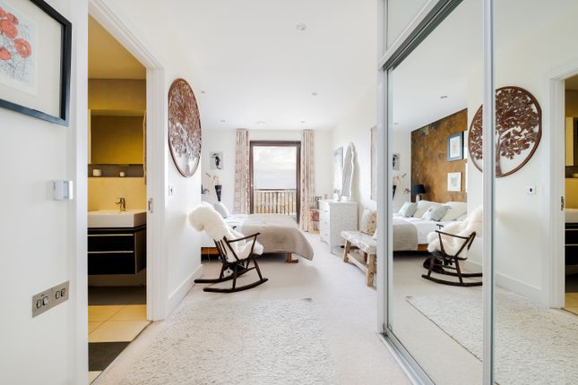 Penthouse for sale in Mill Lane, London