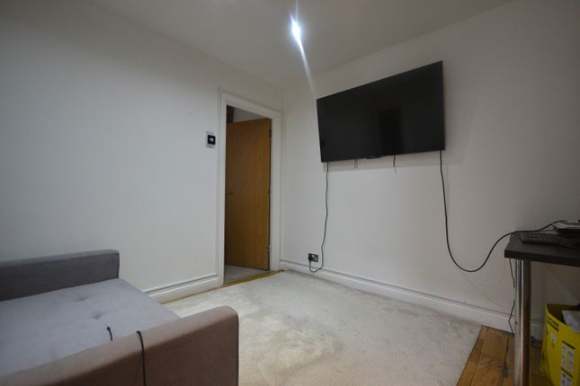 37A,, Palace Grove, Bromley photo 4