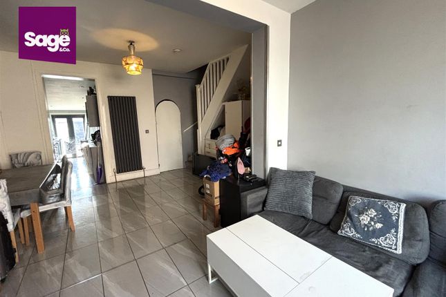 2, Maindee Terrace, Cwmbran photo 2