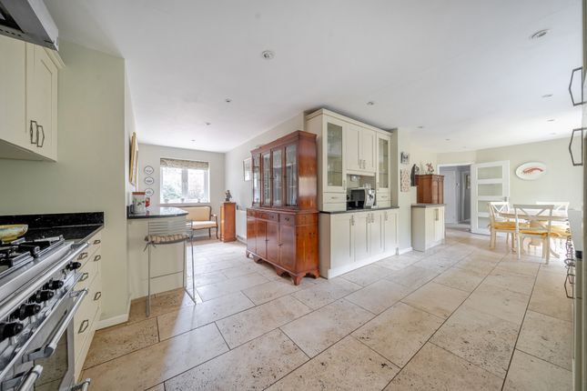 The Spinney, 4, Pine Ridge Drive, Lower Bourne, Farnham photo 4