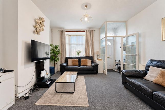 12, Reservoir Street, Rochdale photo 3