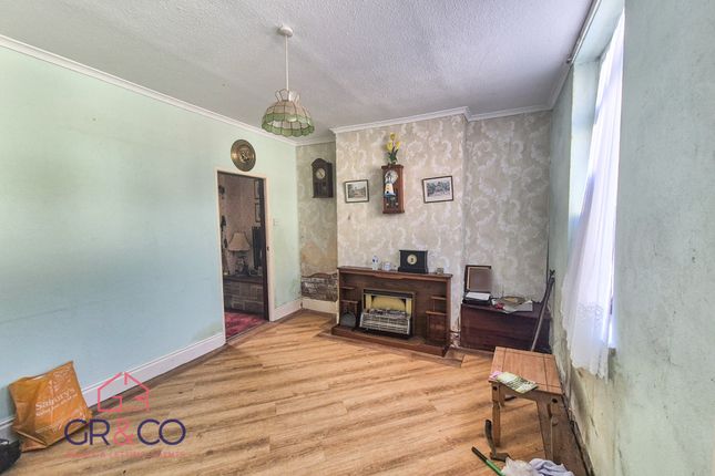 15 Queen Street, Alfreton photo 2
