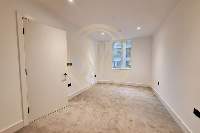 Flat 21, Papillon Apartments, London photo 4