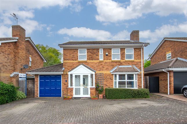Thumbnail Detached house for sale in Kempsey Close, Luton, Bedfordshire