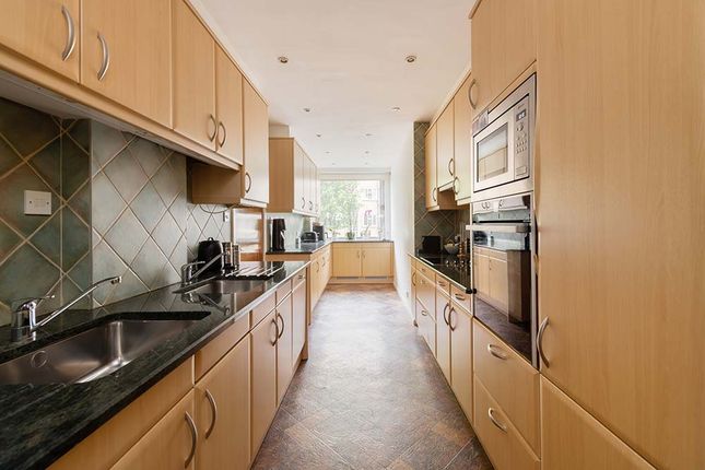 Flat for sale in Imperial Court, Prince Albert Road, St John’S Wood