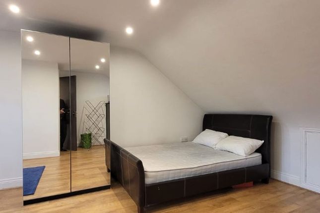 Thumbnail Room to rent in Westview Drive, Woodford Green