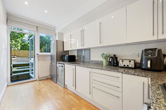 Basement Flat, 130, Sinclair Road, London photo 3