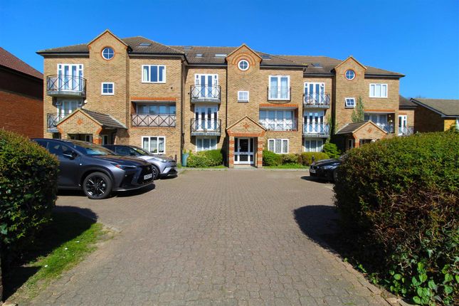 1-bed flat on 19, Camilla Court, 56 Grange Road, Sutton, £240,000