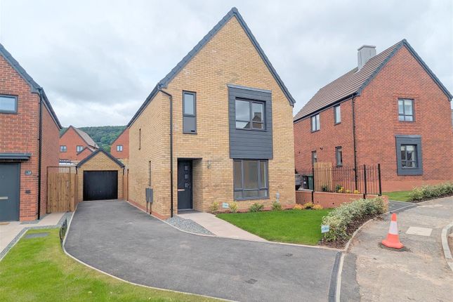 Thumbnail Detached house to rent in Ryle Way, Malvern