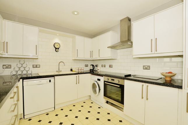 Flat for sale in The Saltings Apartments, The Saltings, New Romney