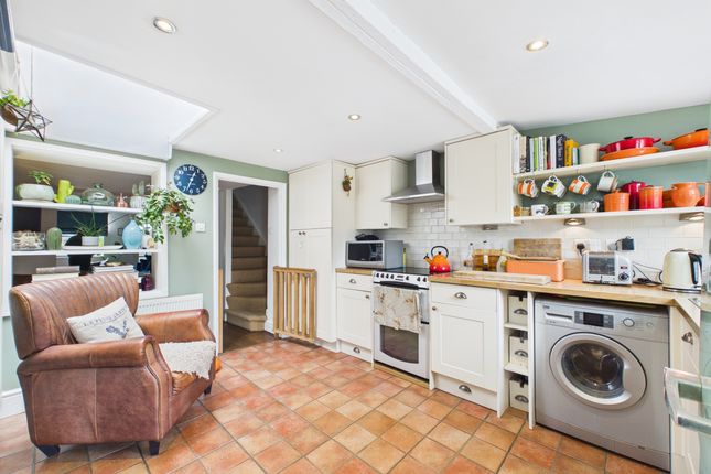 2 Upton Terrace, Aylesbury photo 4