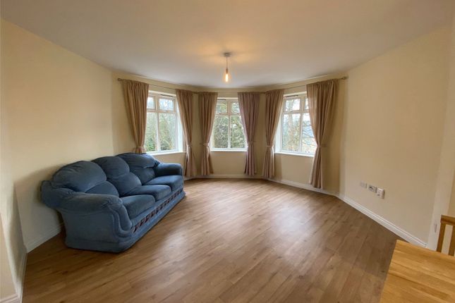 Flat for sale in Elm Gardens, Sheffield, South Yorkshire