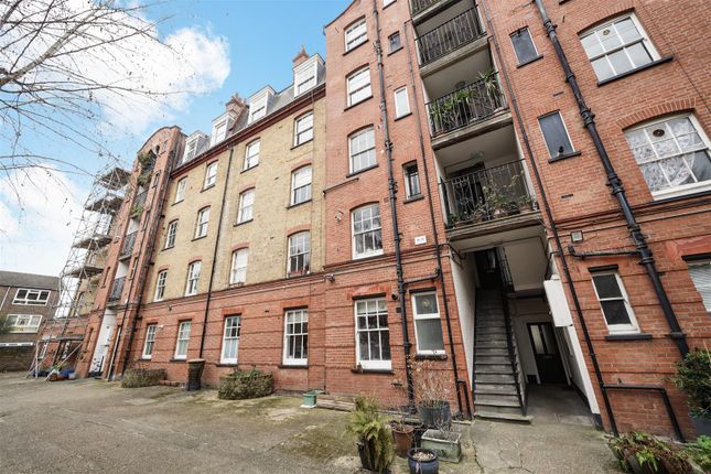 Flat for sale in Mendip House, Welwyn Street, Bethnal Green