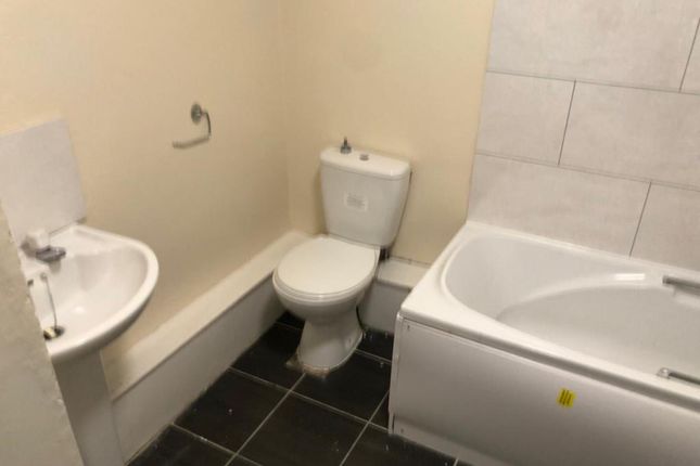 Flat 3, Coseley Hall, Bilston photo 3