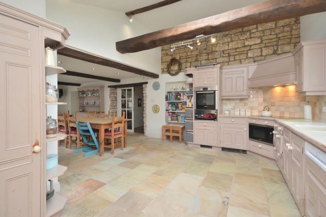 Leapgate Farm, Timsbury Road, Farmborough photo 4