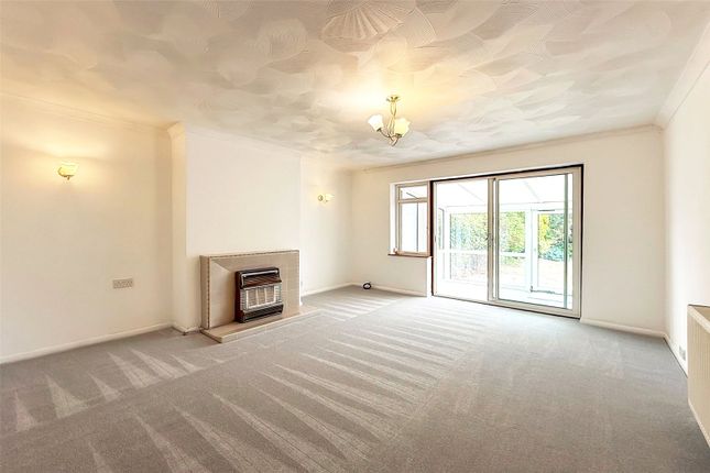 24, Esher Drive, West Sussex photo 2